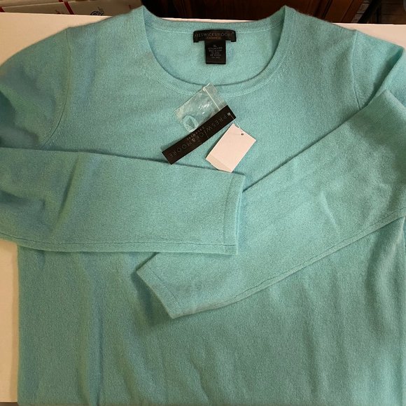 NWT Long Sleeve Cashmere Sweater - Picture 5 of 6